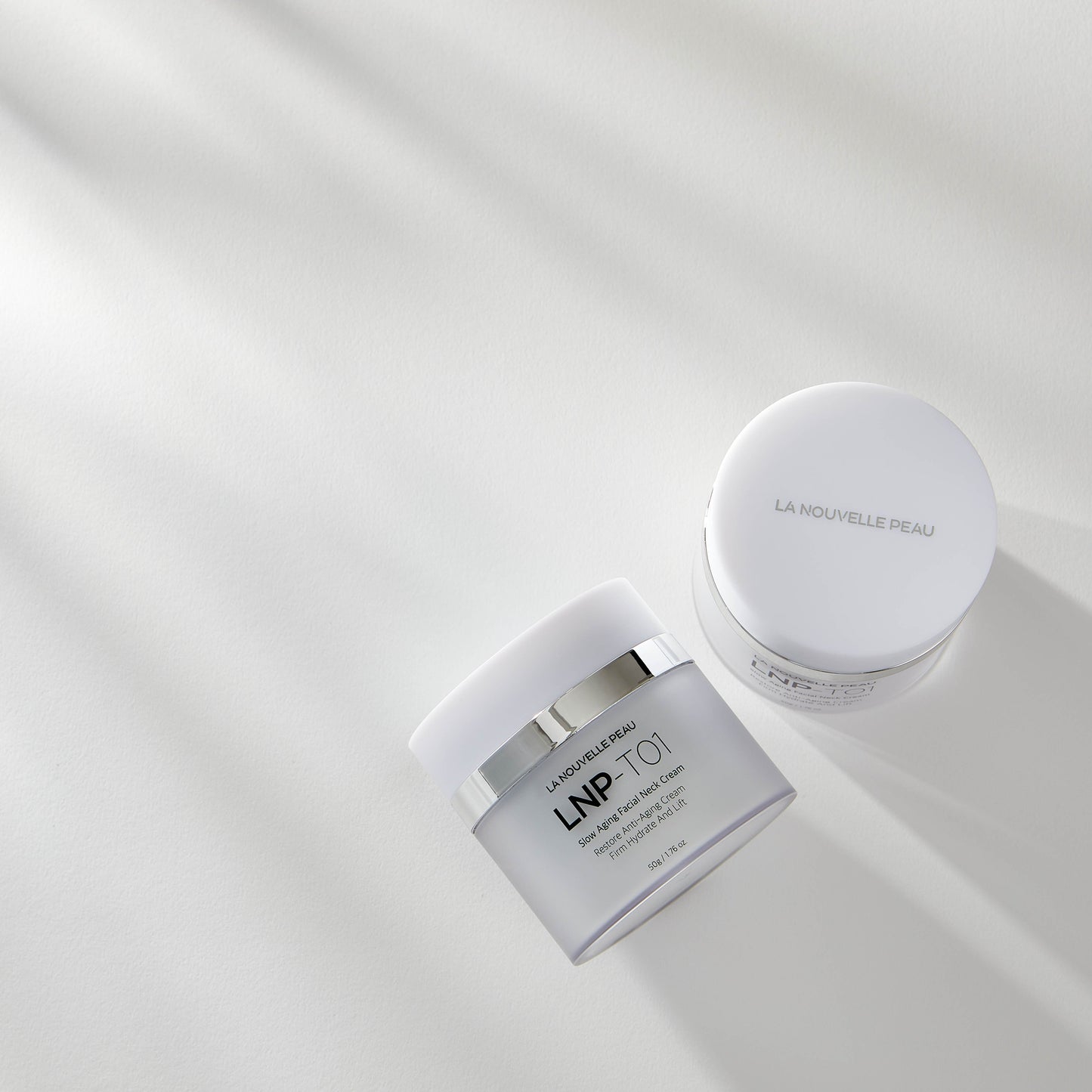 T01 Face and neck cream to slow down aging